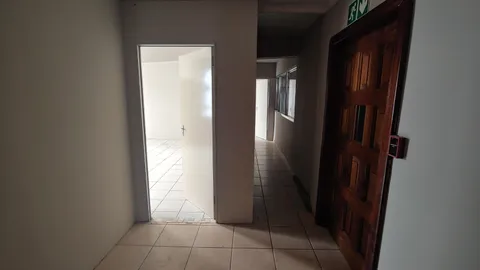 Warehouse-For-Sale-in-Wynberg (6)